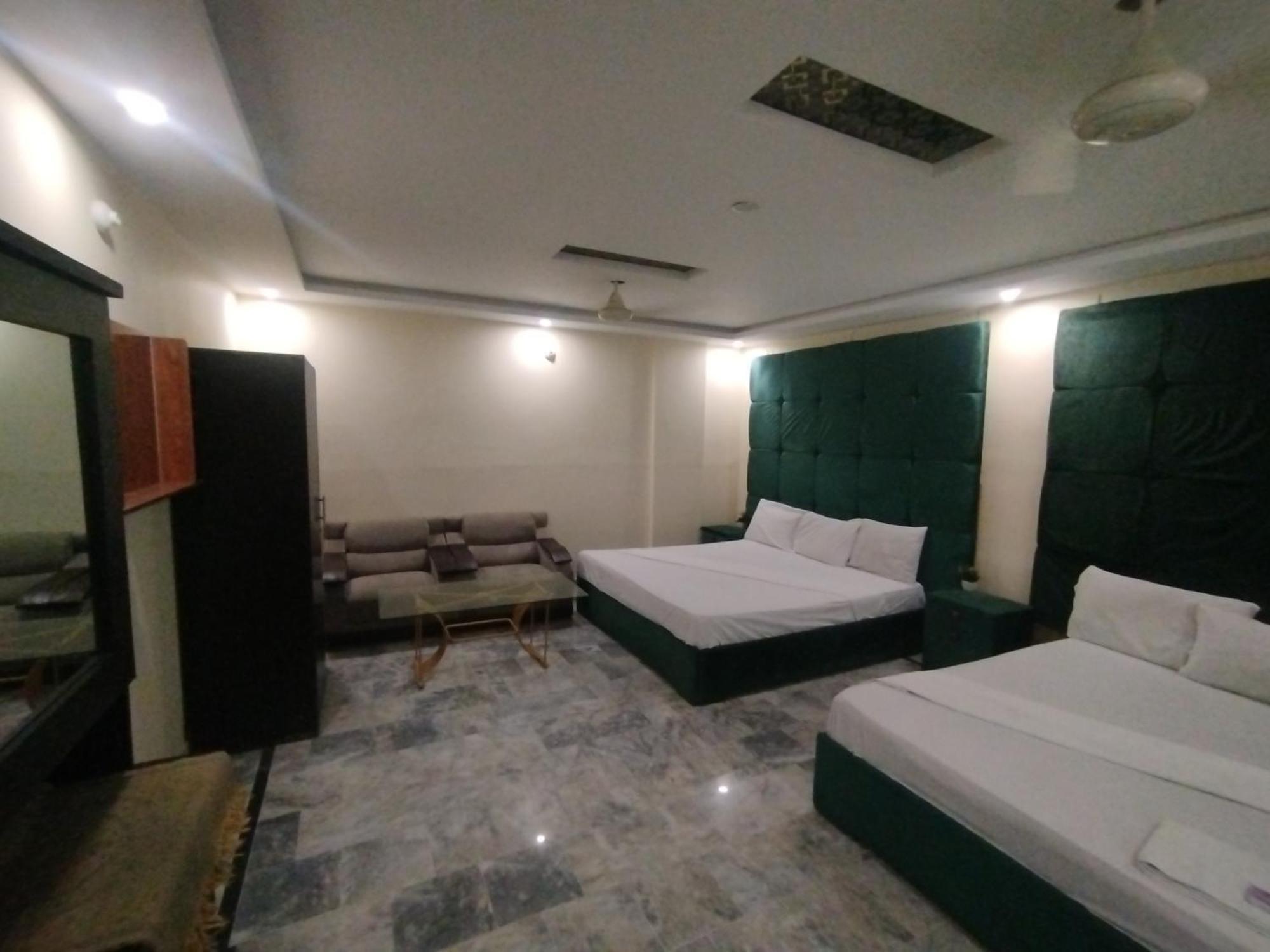 Hotel Crown Plaza, Near Karachi Airport, Darul Sehat Hospital, Dow, Agha Khan And Liaqat Hospital 外观 照片