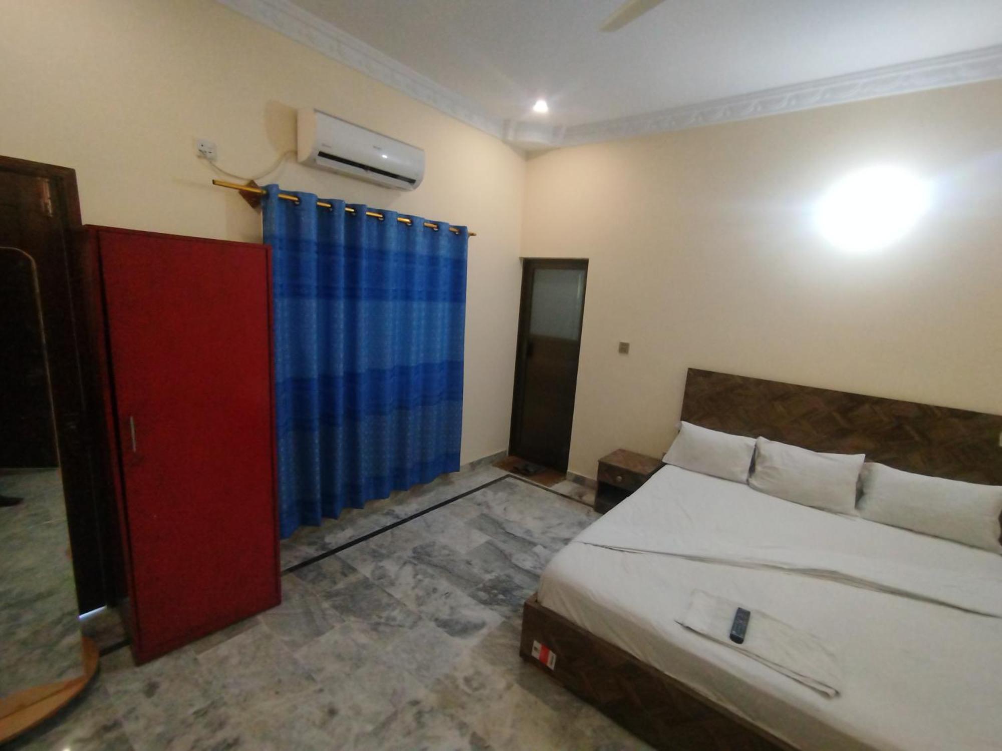 Hotel Crown Plaza, Near Karachi Airport, Darul Sehat Hospital, Dow, Agha Khan And Liaqat Hospital 外观 照片