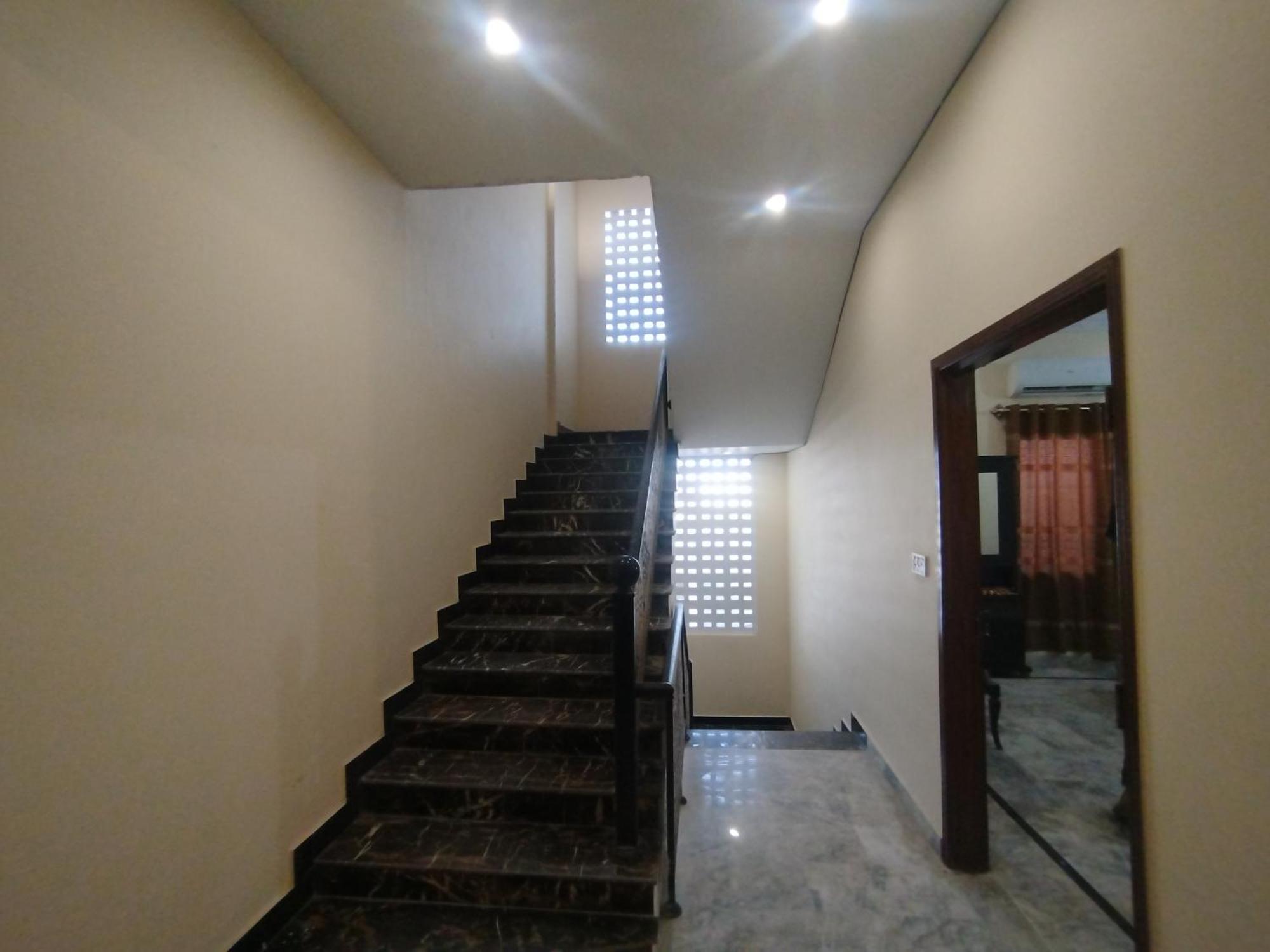 Hotel Crown Plaza, Near Karachi Airport, Darul Sehat Hospital, Dow, Agha Khan And Liaqat Hospital 外观 照片