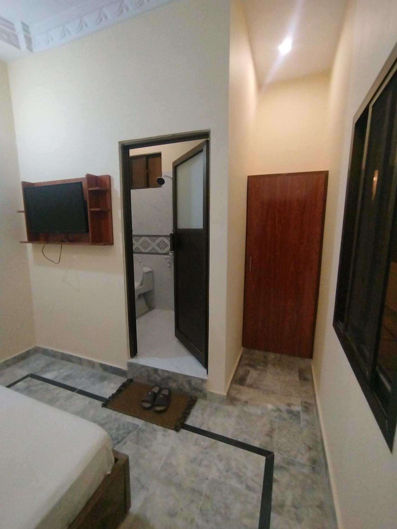 Hotel Crown Plaza, Near Karachi Airport, Darul Sehat Hospital, Dow, Agha Khan And Liaqat Hospital 外观 照片